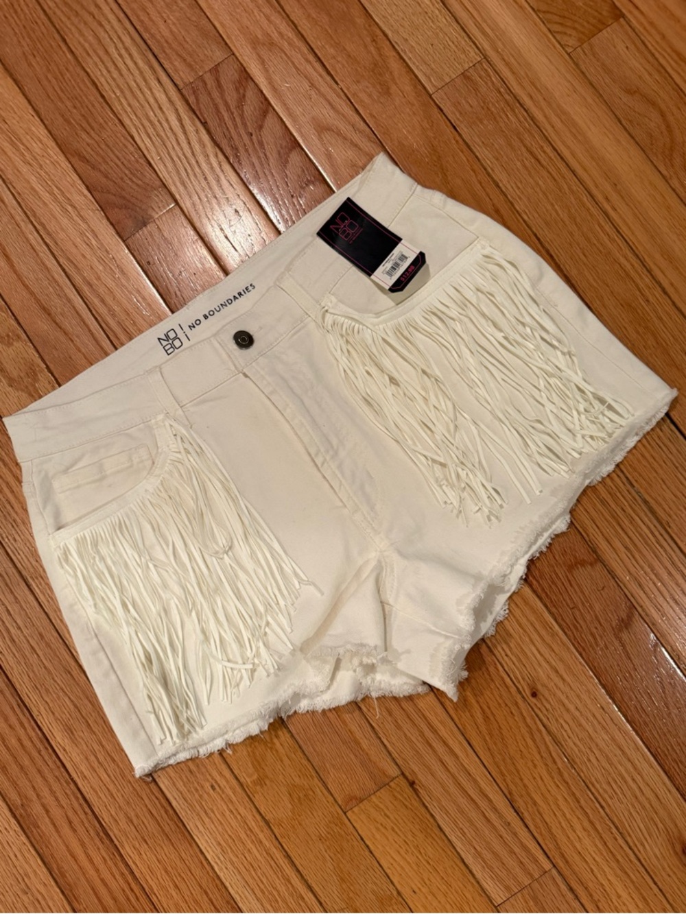VTG No Boundaries Cream Fringe Denim Shorts NWT western boho - Picture 2 of 6